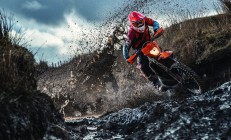 九游app下载-当非洲鼓点敲响F1街道，喀麦隆的体育意志与孔德的赛道统治