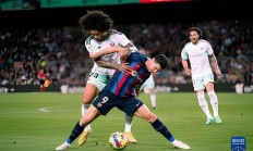 九游体育APP下载-关于巴塞罗那客场抢分，反超对手暂居榜首的信息