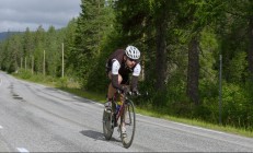 九游官网-逆转之夜，易建联率队上演马刺式翻盘，力克公牛