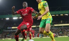 九游娱乐-包含诺里奇引进新中场，提升球队控球率的词条