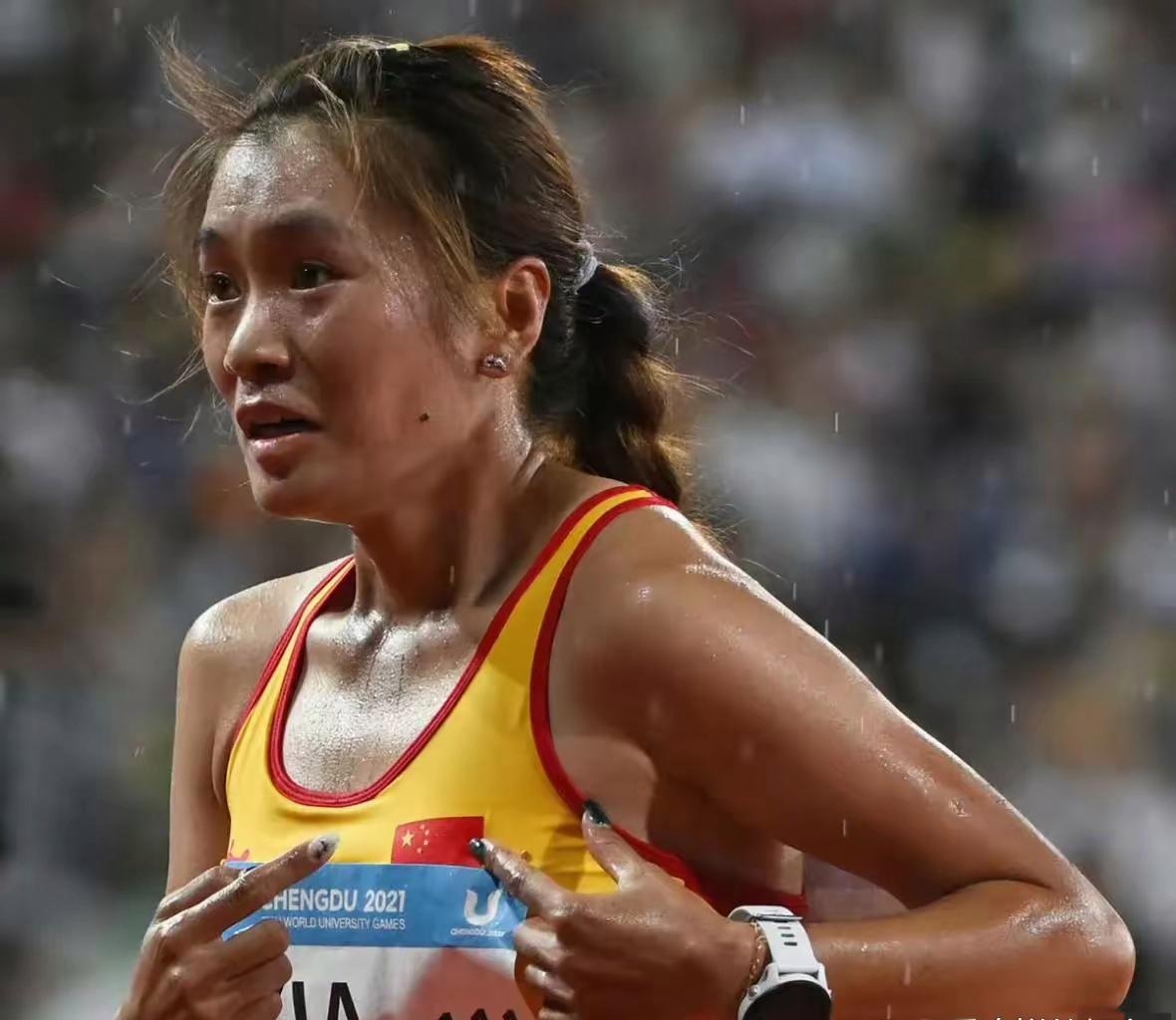 包含运动员用汗水和努力成就辉煌,令人钦佩的词条 包含运动员用汗水和努力成就辉煌,令人钦佩的词条