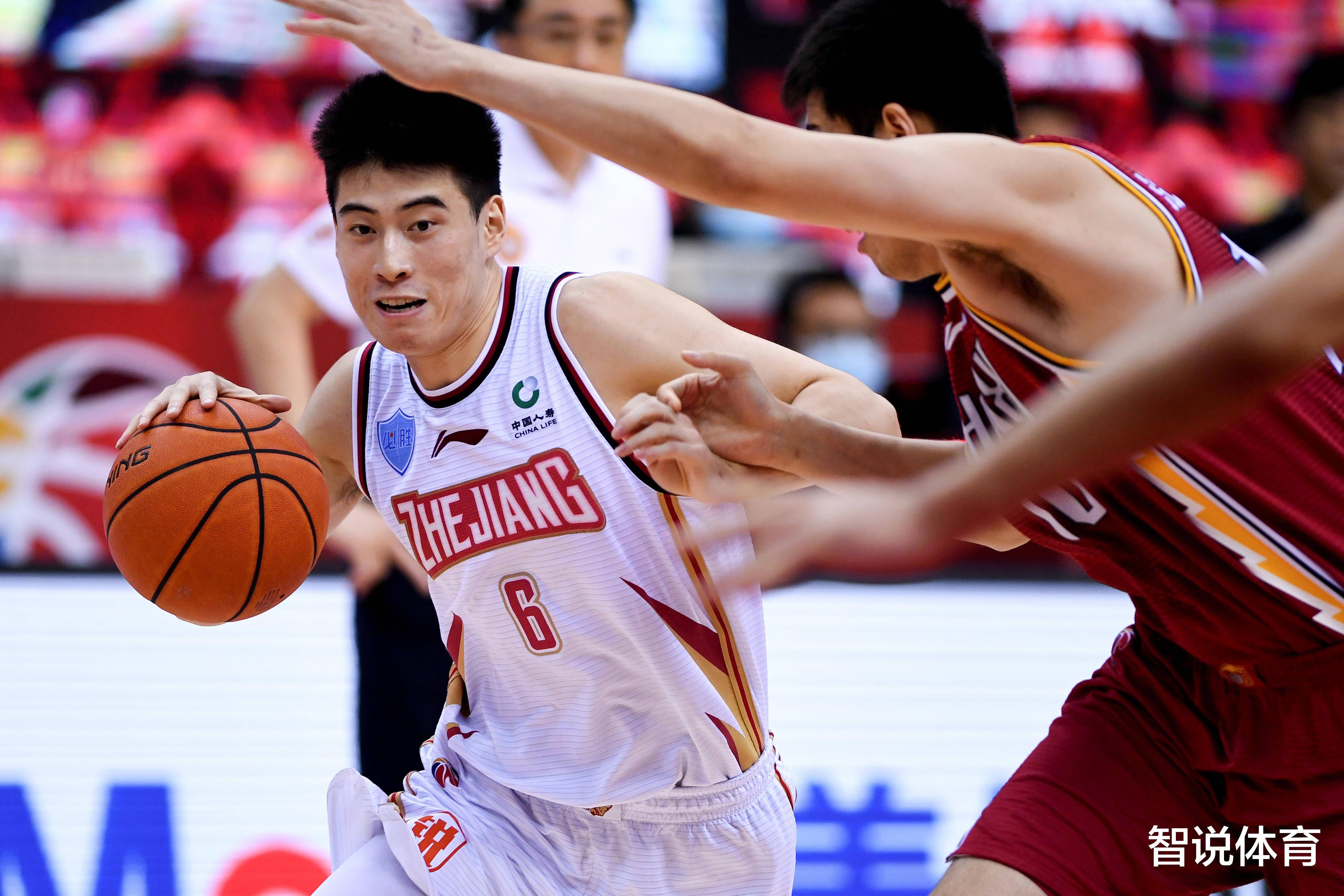 CBA裁判队伍迎来新面孔，备战新赛季的简单介绍