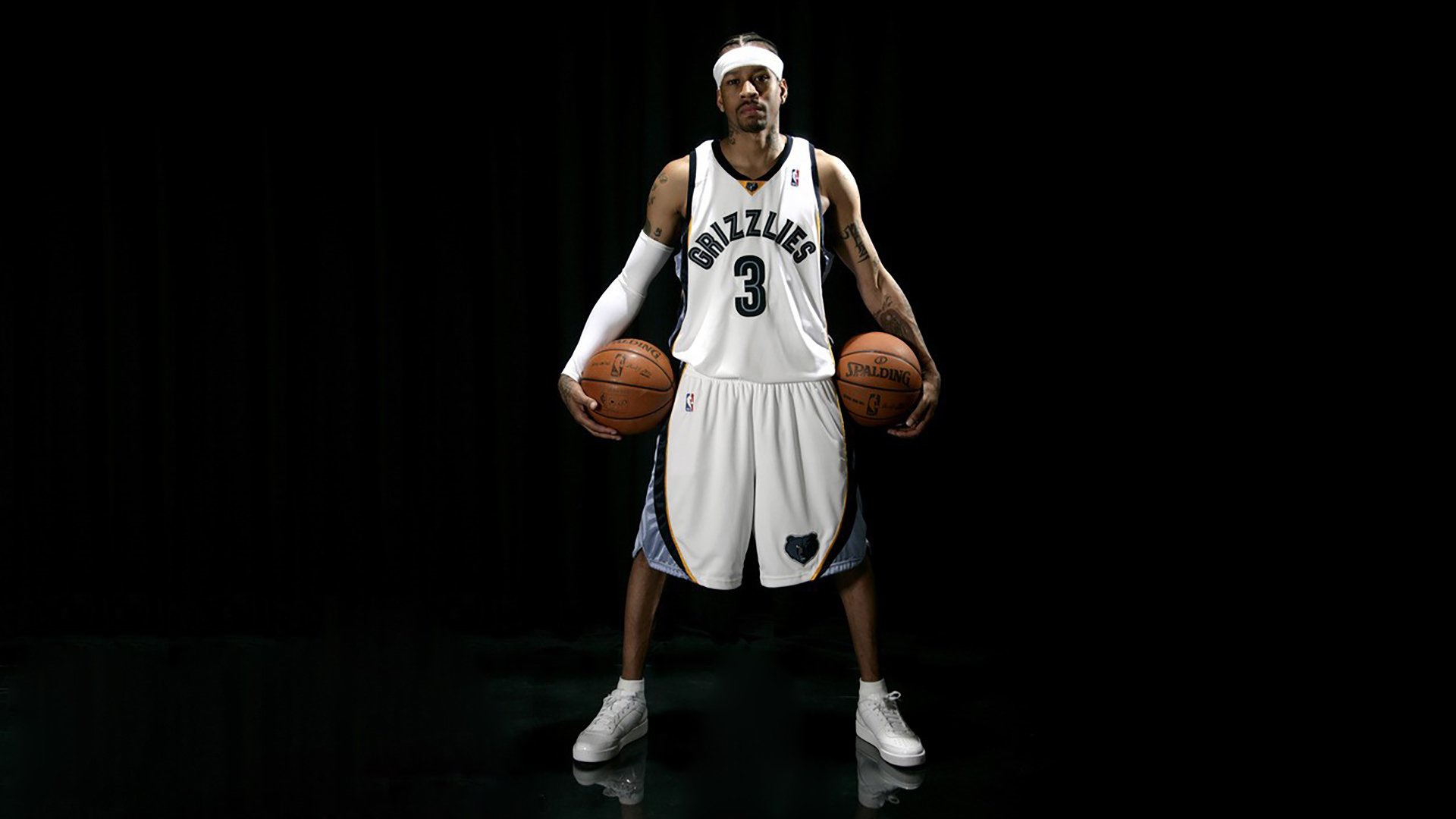 火箭对阵广厦队,克莱成为全场焦点,一记三分改写比赛走向