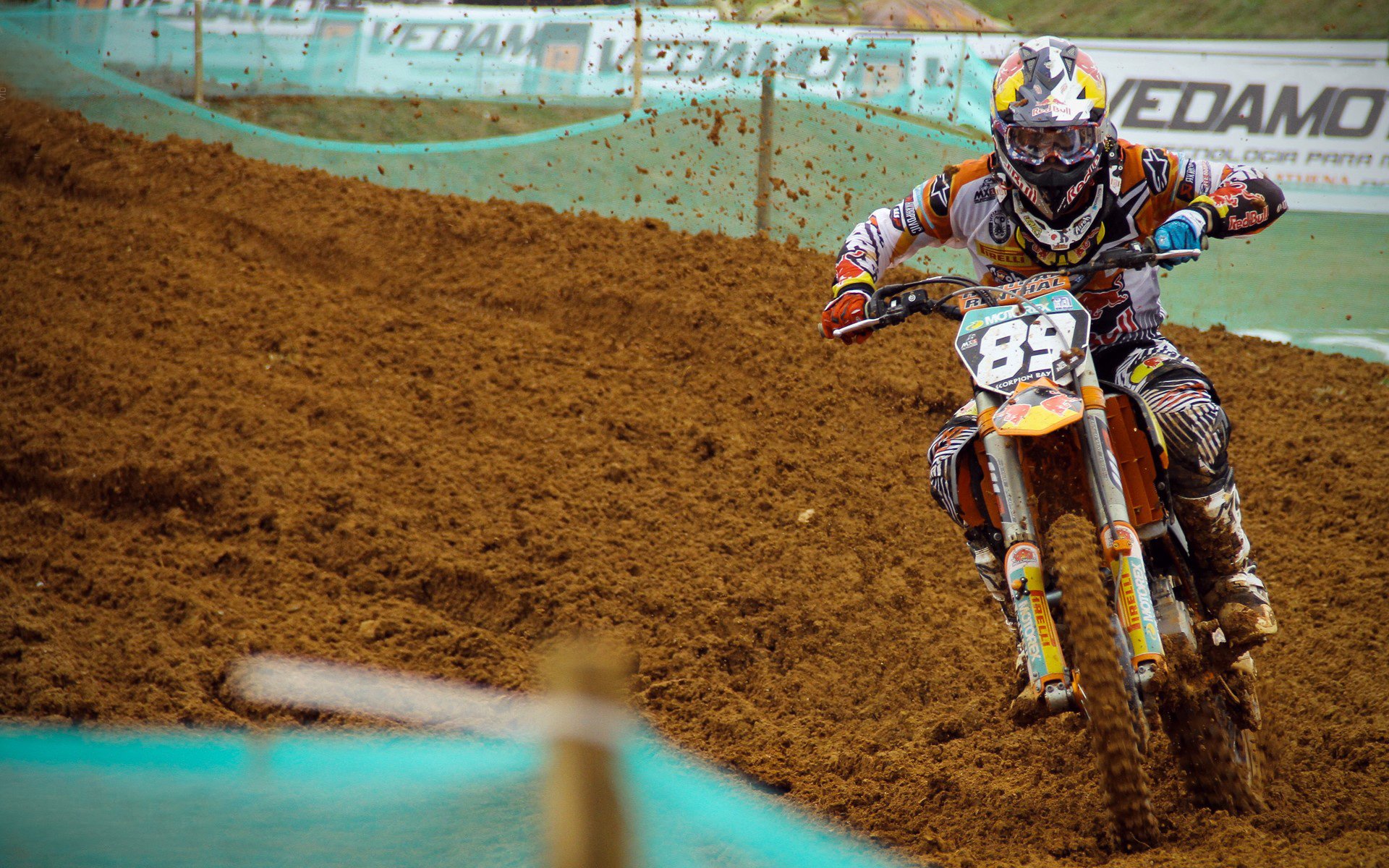 掌控与征服，从弗拉霍维奇的赛场统治力到墨西哥足球的里昂之夜