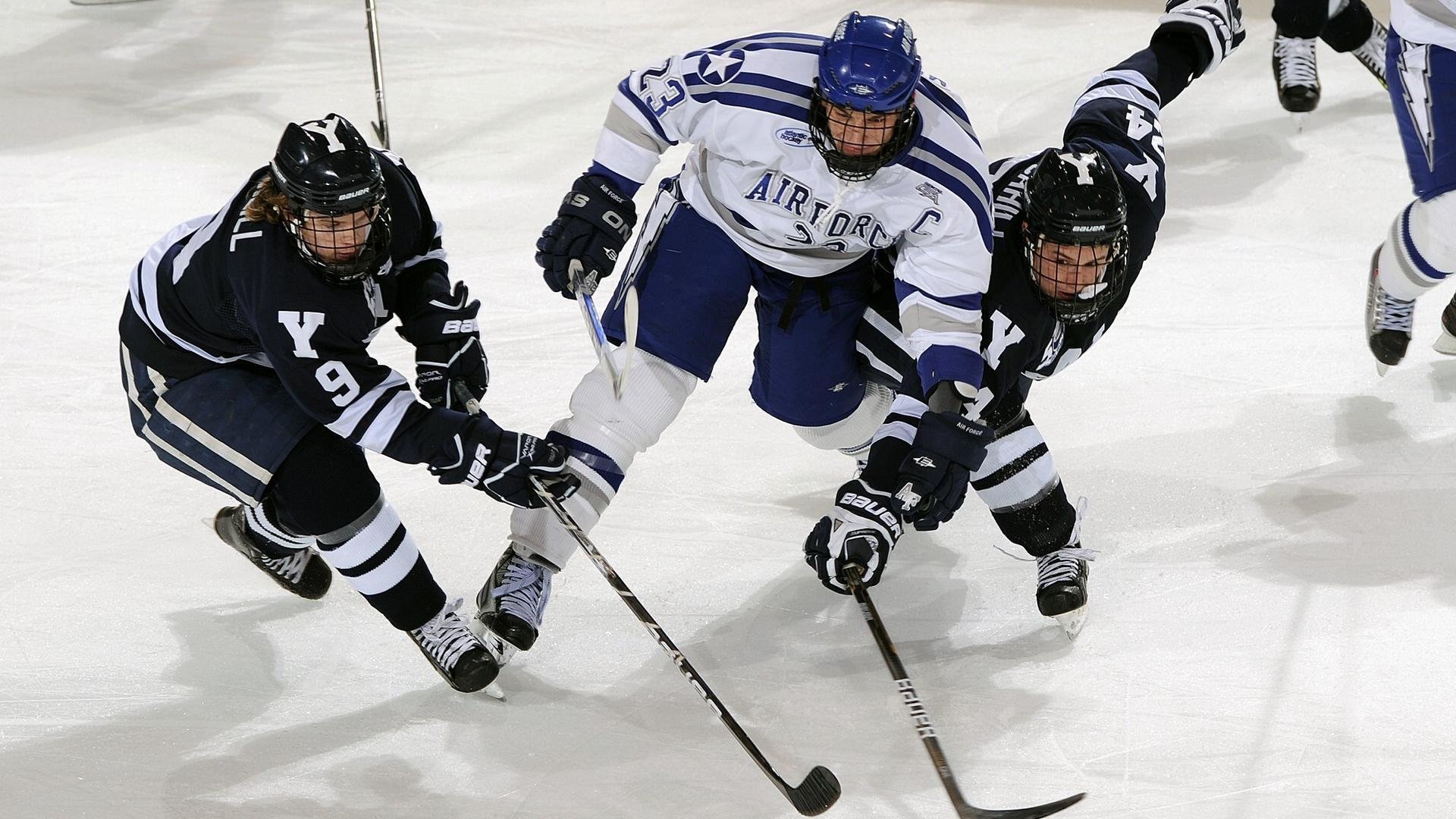 赛道之巅，马丁内利在F1年度争冠之夜的绝对统治