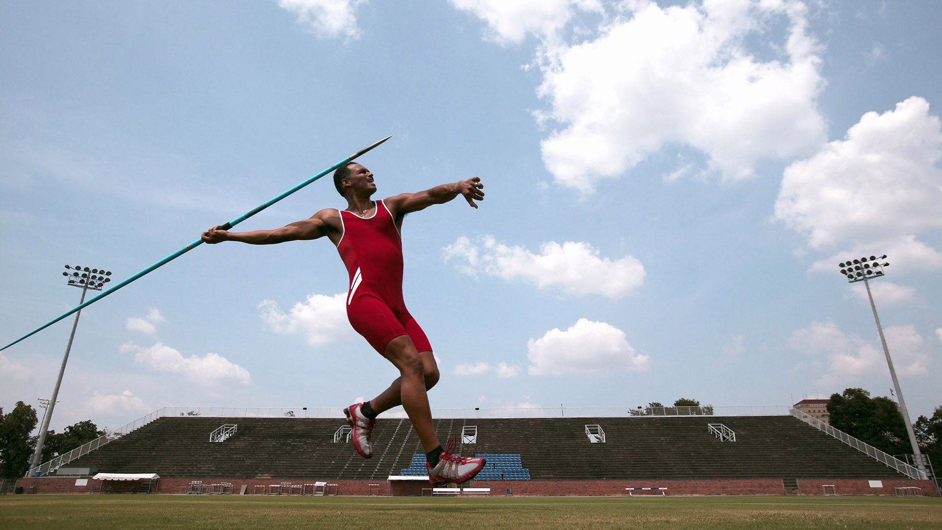 哈利伯顿爆发引领开拓者全面压制，吉林队火力遭冻结陷困境