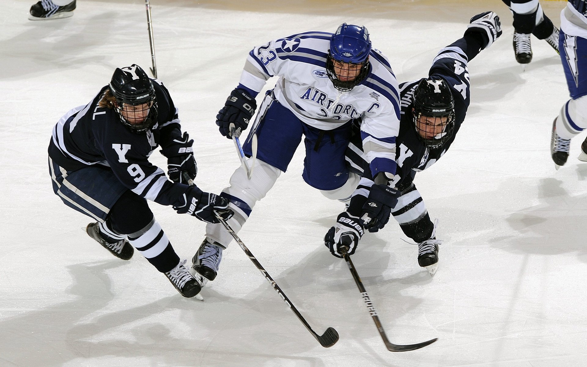 西西帕斯，ATP总决赛的绝对统治者，一场力克年终总决赛的完美征服